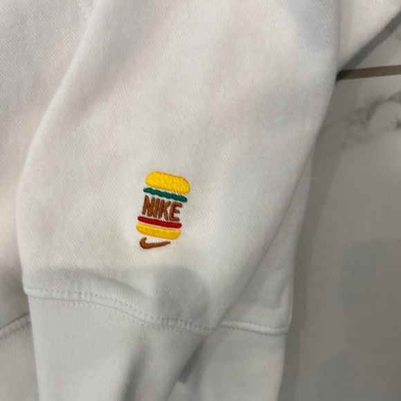 Nike White Hoodie with Graphic Logo - Picture 3 of 5